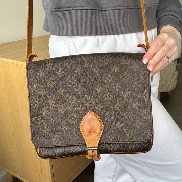 ✅AUTHENTIC✅LOUIS VUITTON CARTOUCHIERE GM - Picture 15 of 16